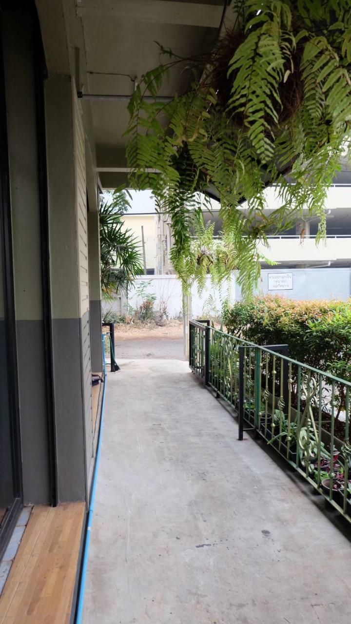 A Pousada Why Not House Chiang Mai Exterior foto